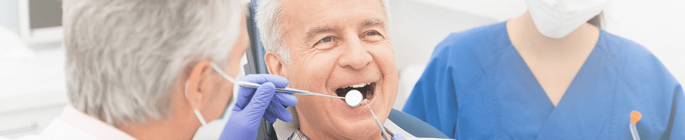 Обязательным условием перед проведением имплантации зубов у пациентов с сердечно-сосудистыми заболеваниями, в том числе и с вегетососудистой дистонией, является предварительная консультация лечащего врача.